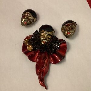 Vintage plastic brooch and assorted clip on earrings set made in Taiwan